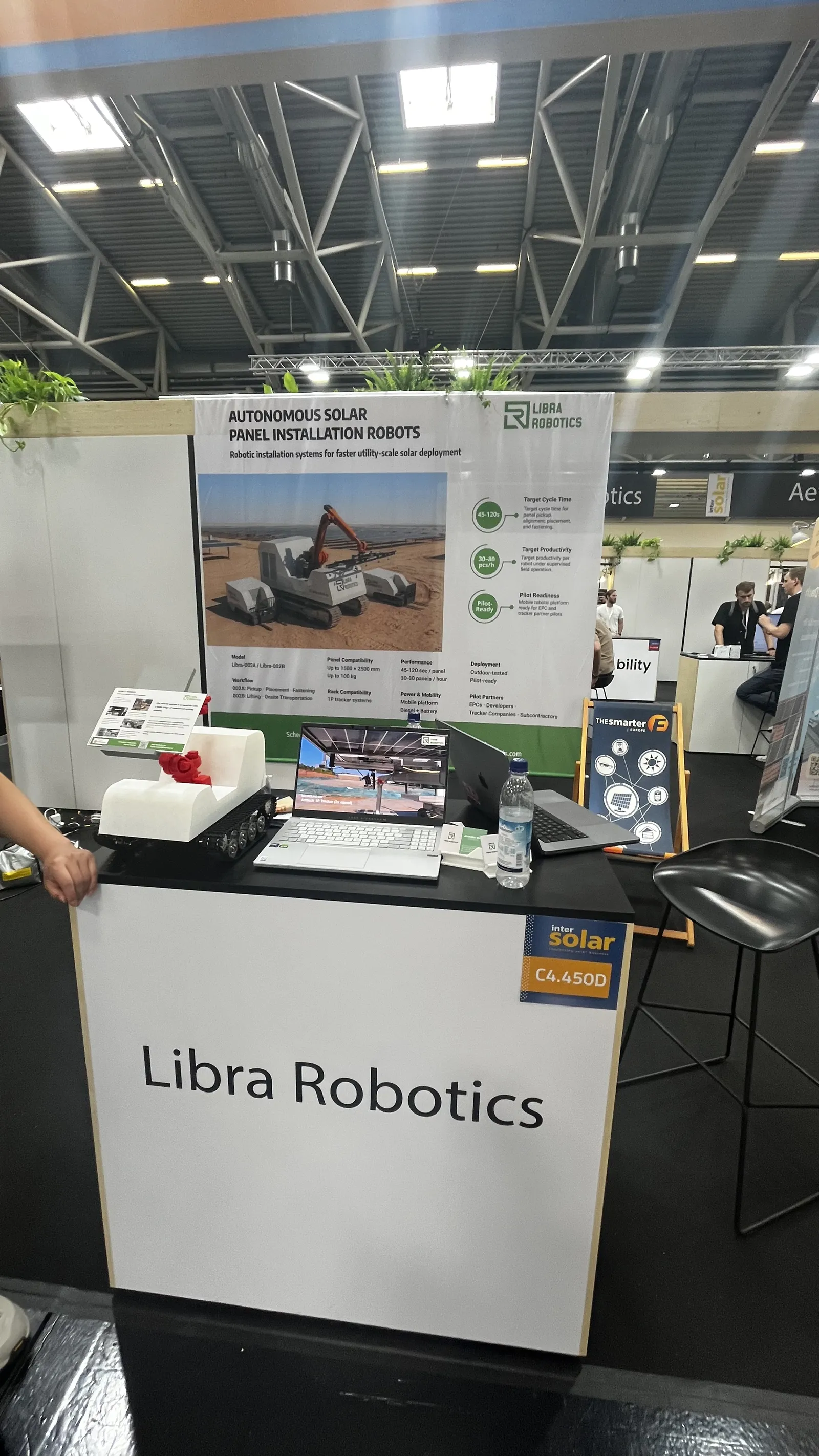 Libra Robotics, autonómne roboty na inštaláciu solárnych panelov